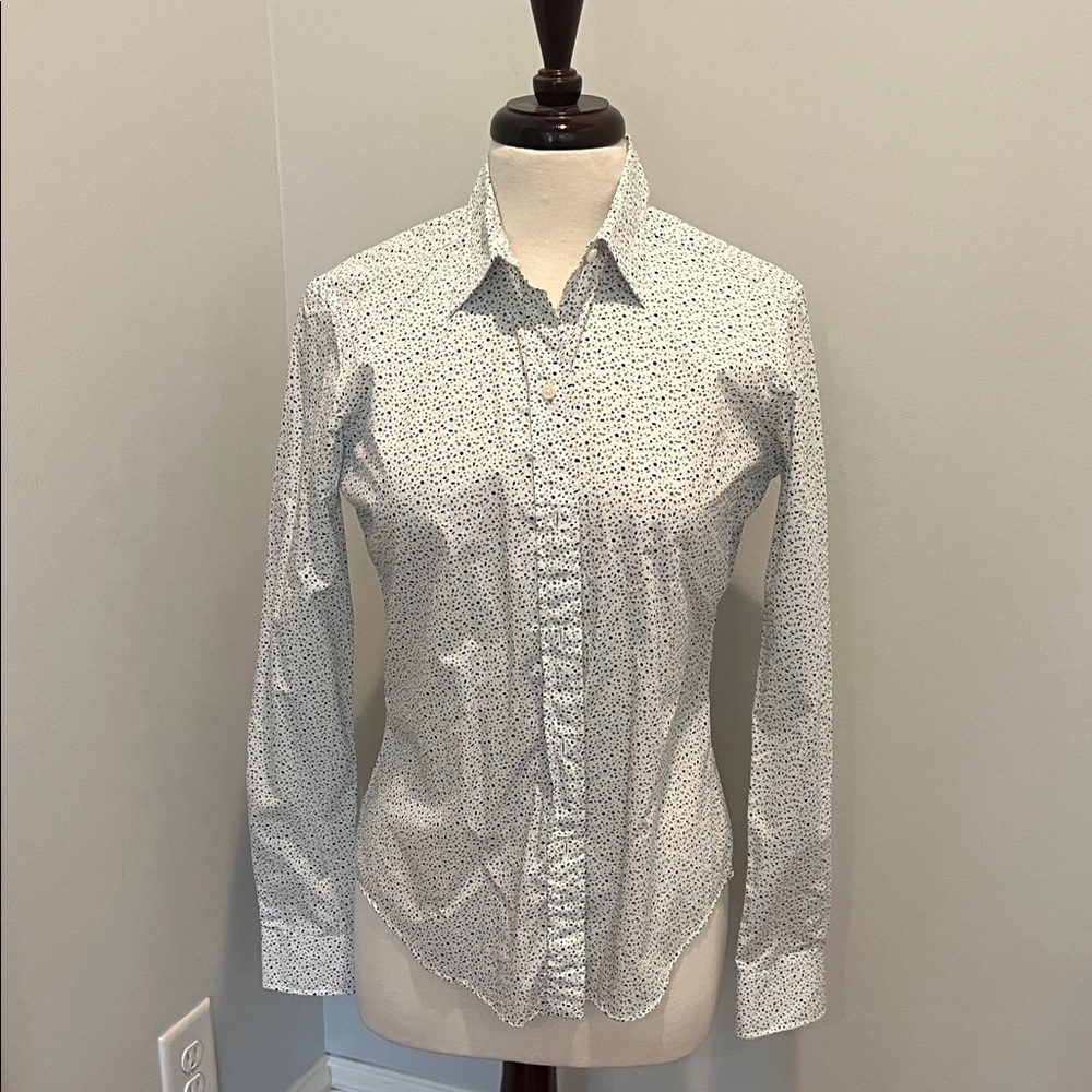 Ann Mashburn, Size Medium White Patterned Shirt